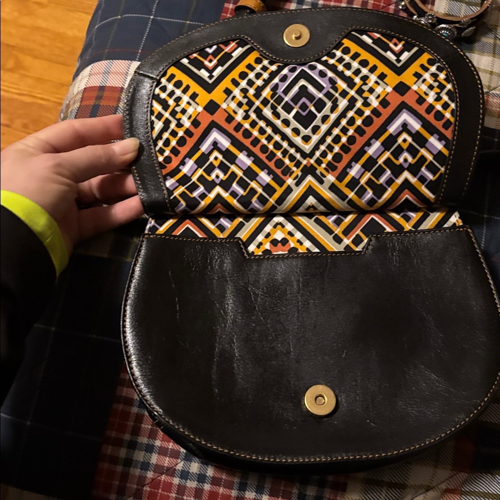 Vera Bradley black leather saddle Bag - Picture 3 of 9